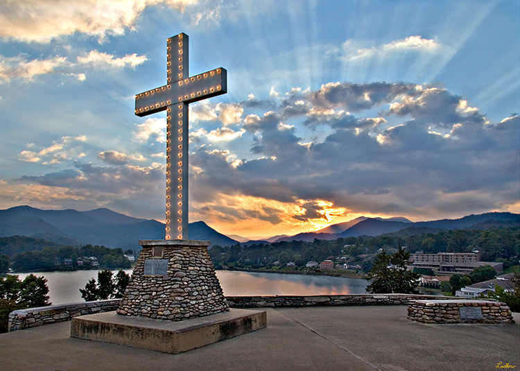 Lake Junaluska Cross at Sunset